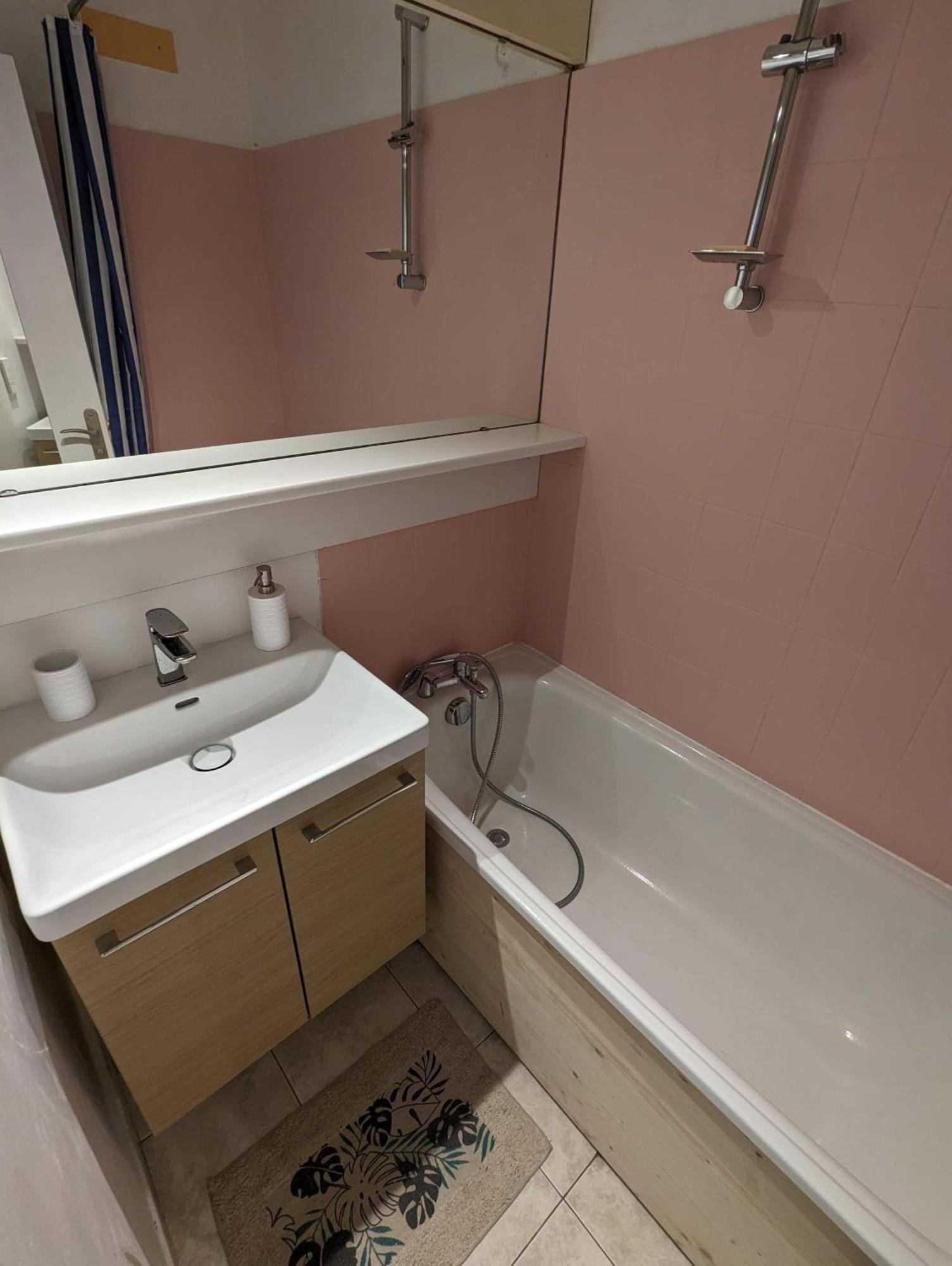 Central Spacious Flat With Private Parking Шамони Екстериор снимка